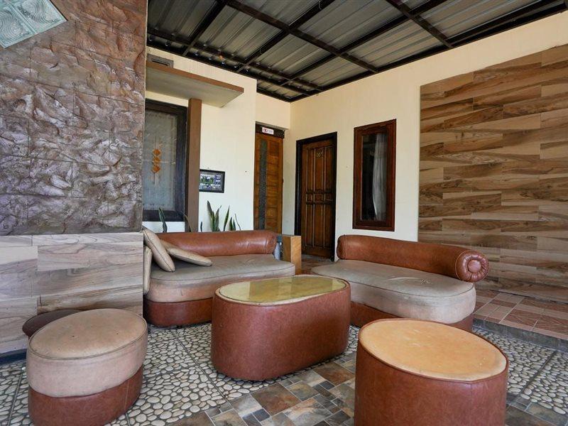 Oyo 1087 Homestay Potato House Bromo Exterior foto
